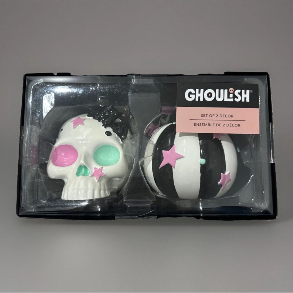Ghoulish Skull and Pumpkin Halloween Decor Set NEW